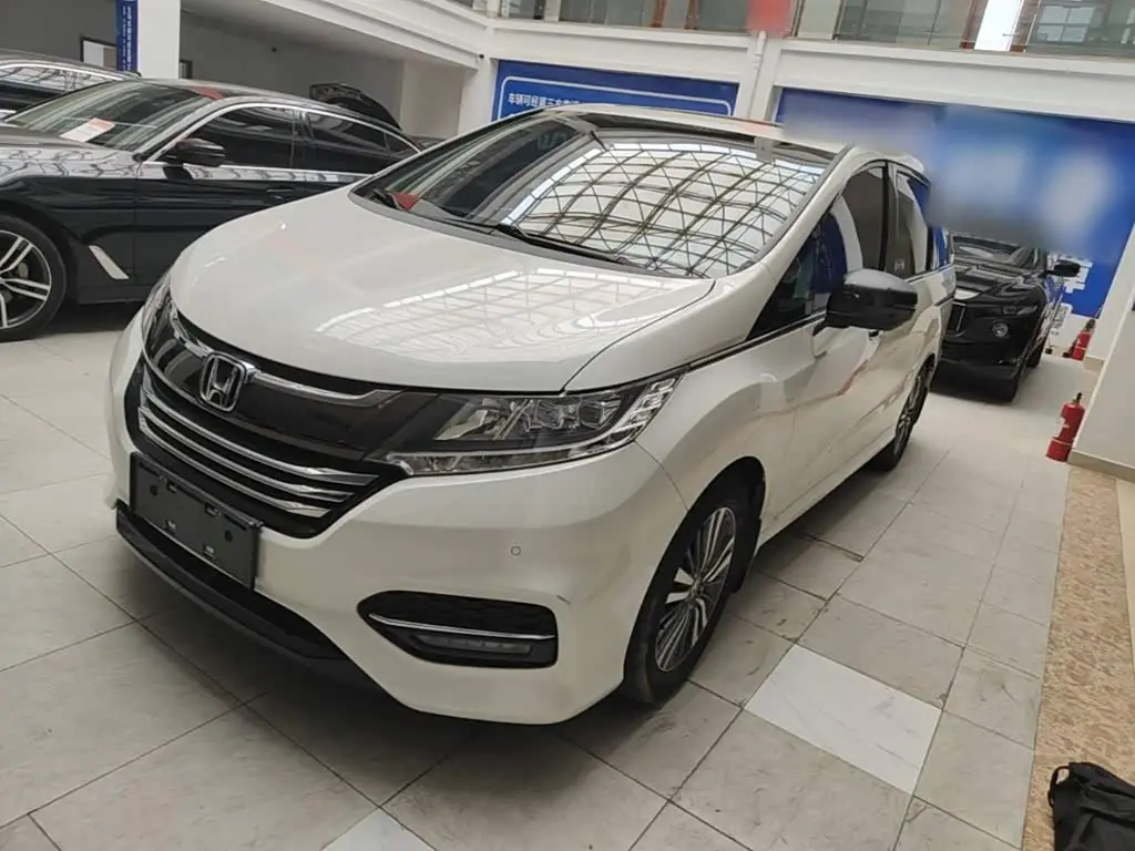 Honda Odyssey 2018 — Şəkil 2/20