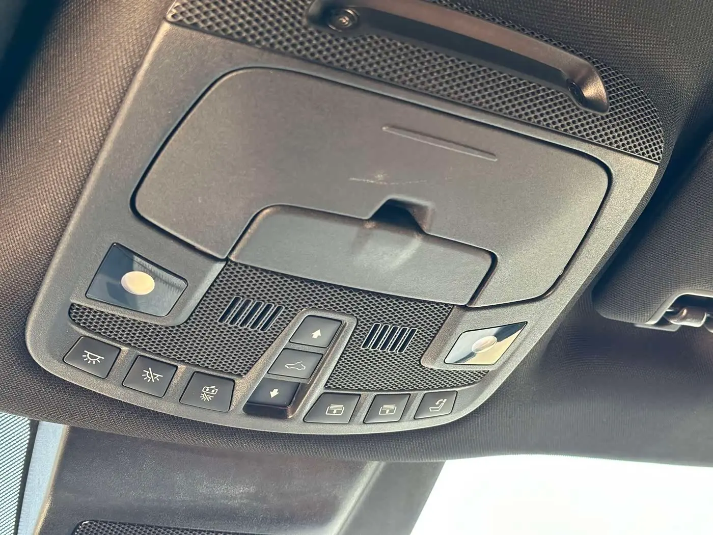Lincoln Navigator 2020 — Şəkil 15/20