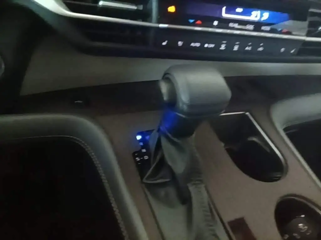 Toyota Sienna 2025 — Photo 14/20