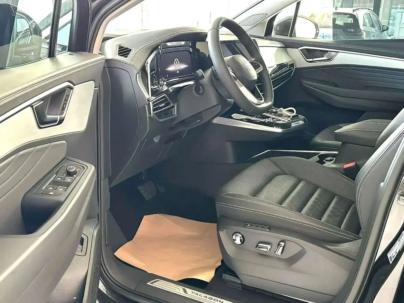 Volkswagen Talagon 2023 — Photo 7/16