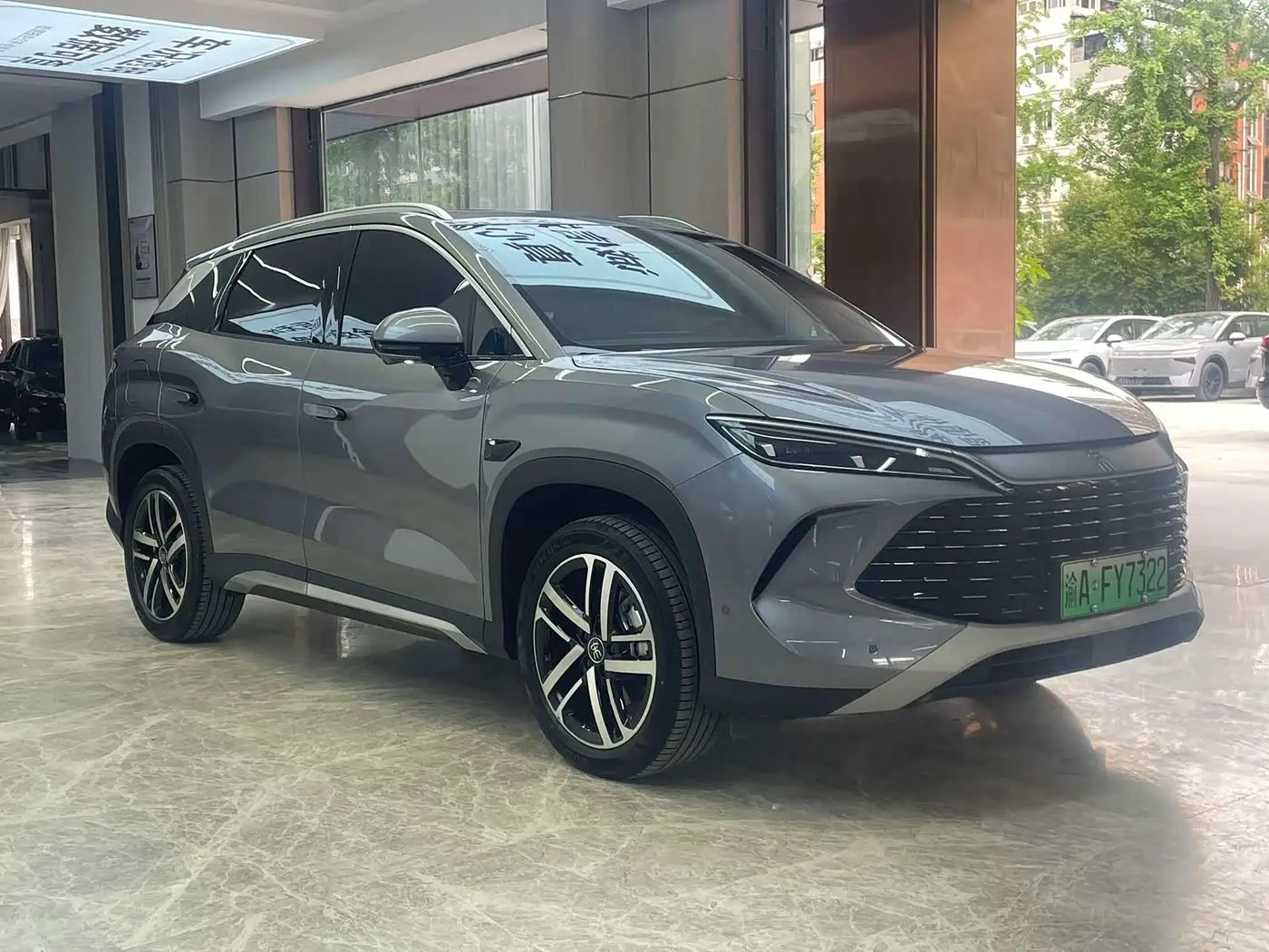 BYD Song L DM-i 2025 — Фото 3/17