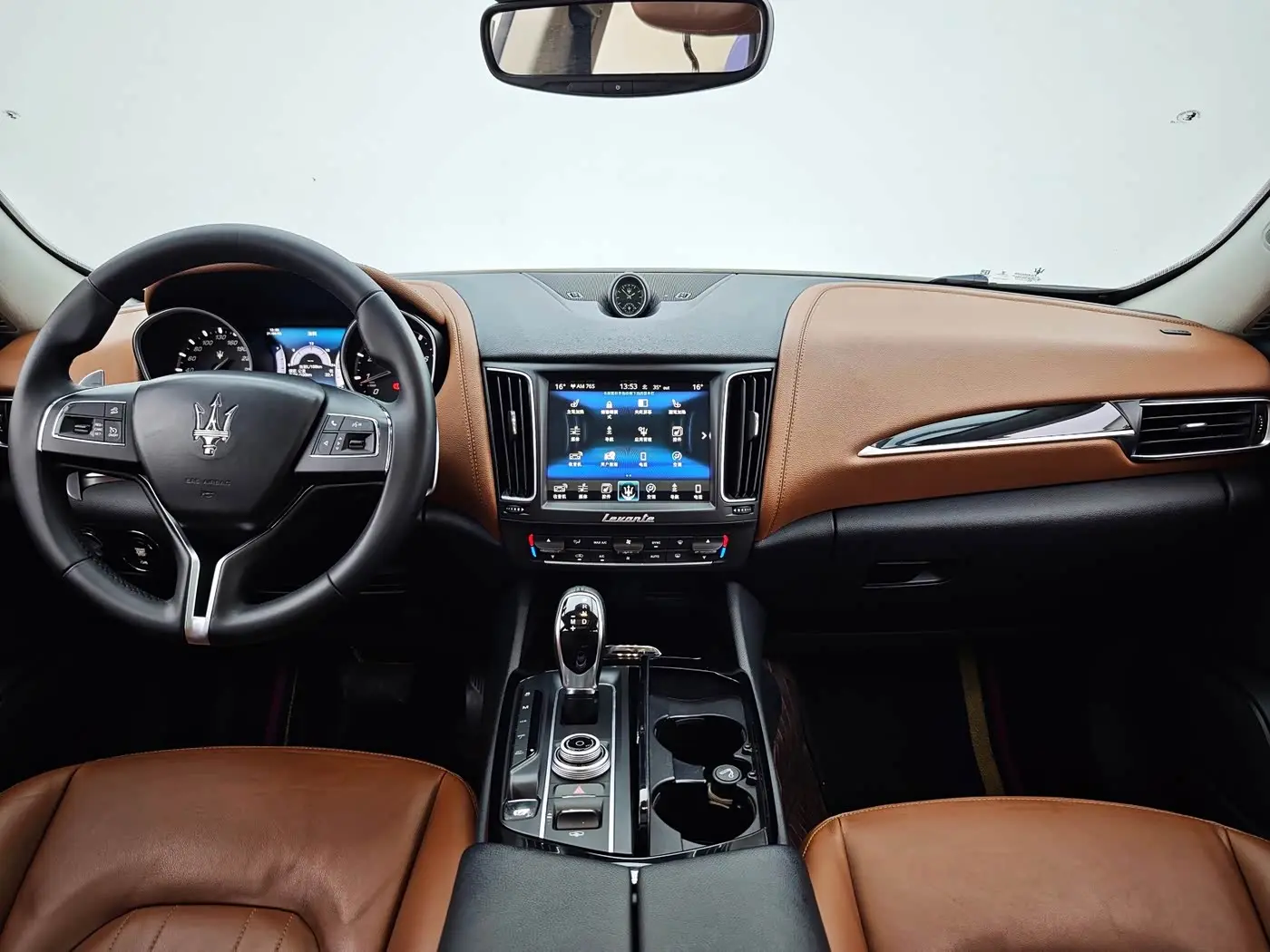 Maserati Levante 2018 — Şəkil 6/10