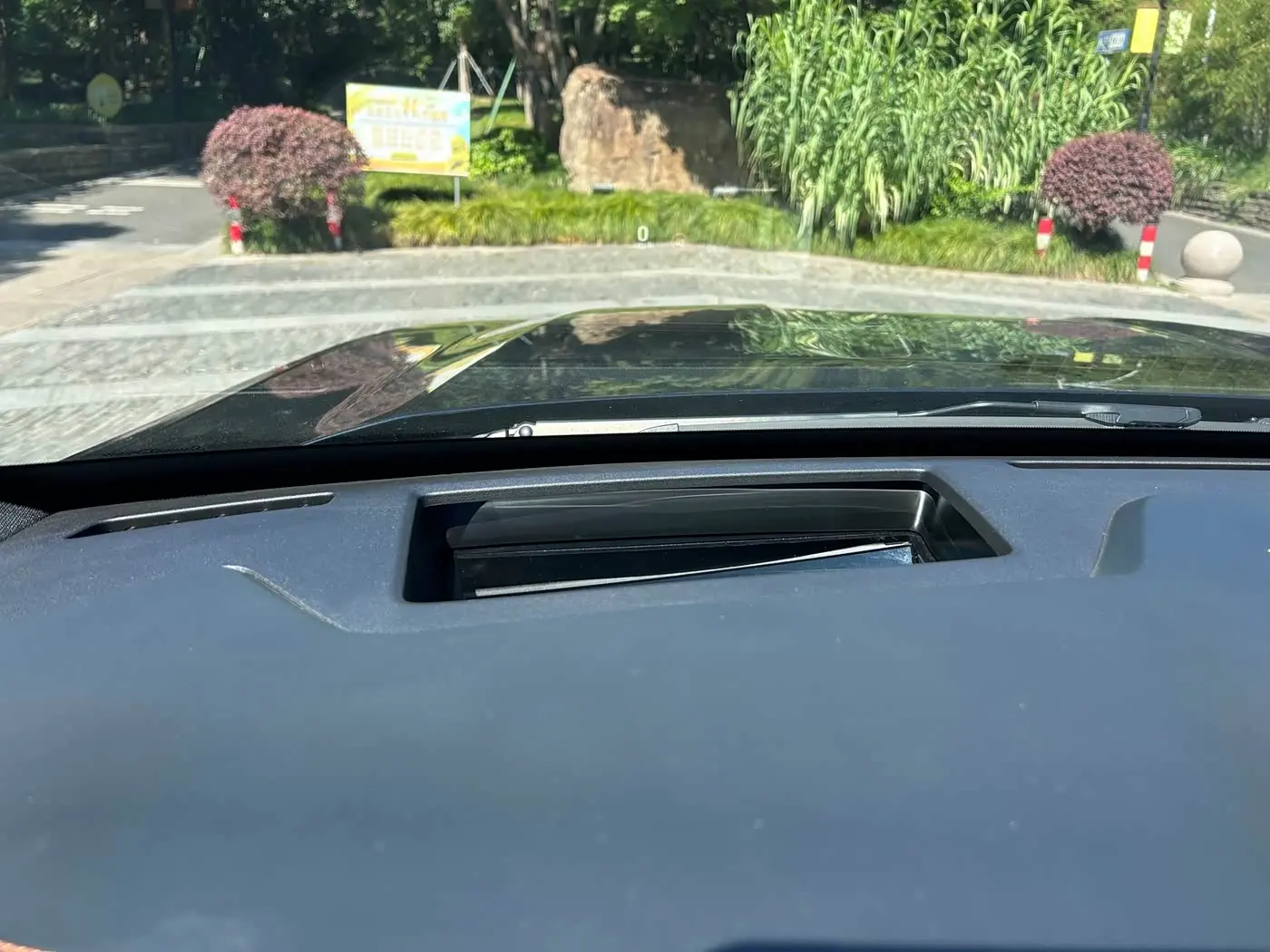 Ford Explorer 2026 — Photo 16/17