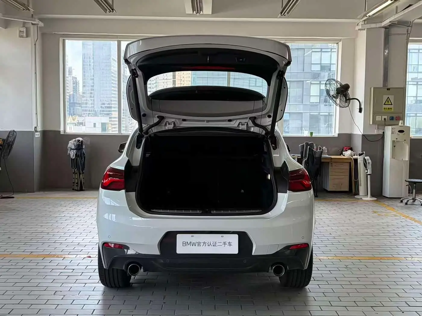 BMW X2 2022 — Фото 8/19