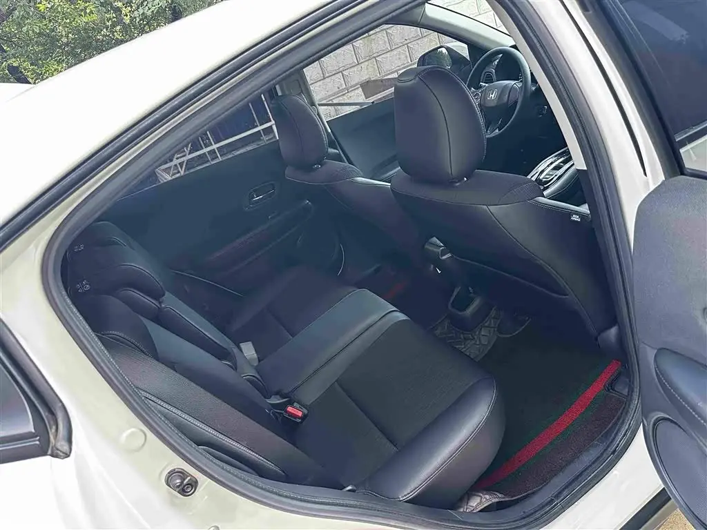 Honda Vezel 2022 — Фото 13/20