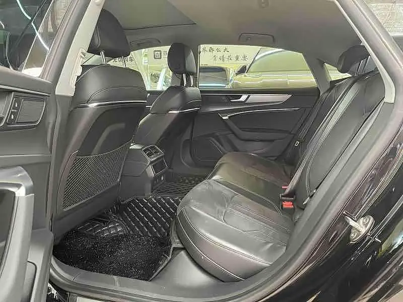 Audi A7L 2024 — Photo 8/12