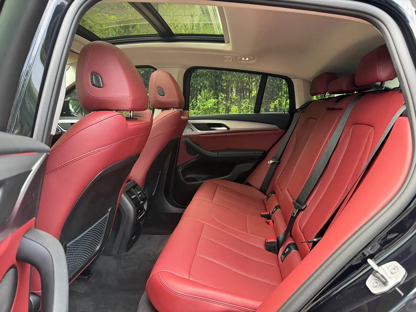 BMW X4 2022 — Фото 15/15