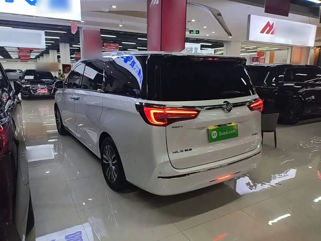 Buick GL8 2022 — ფოტო 5/20