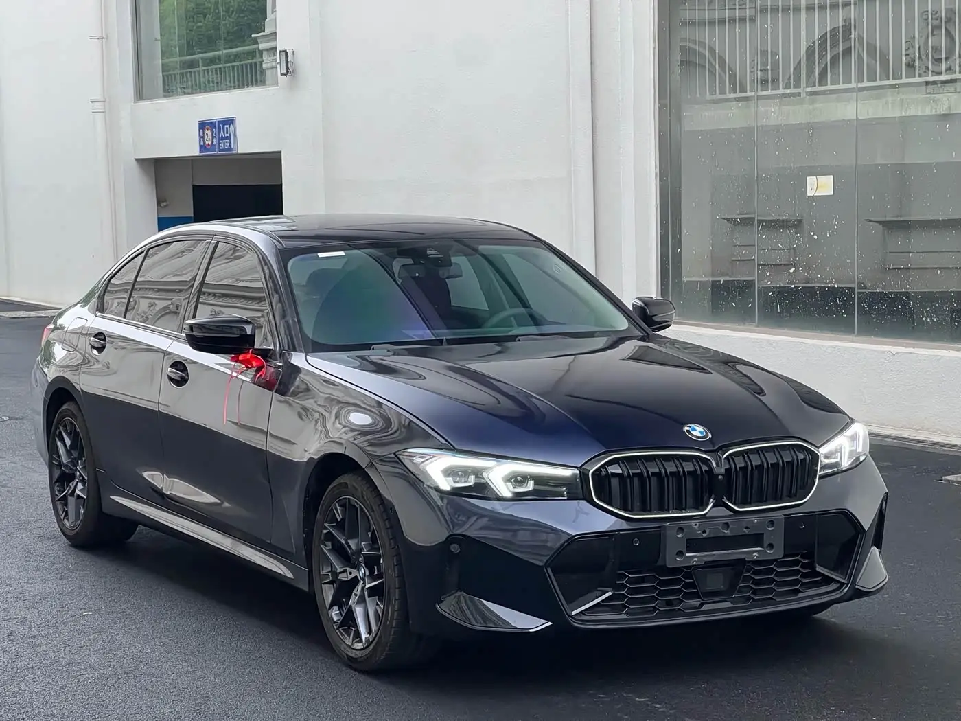 BMW 3 Series 2025 — Photo 3/9