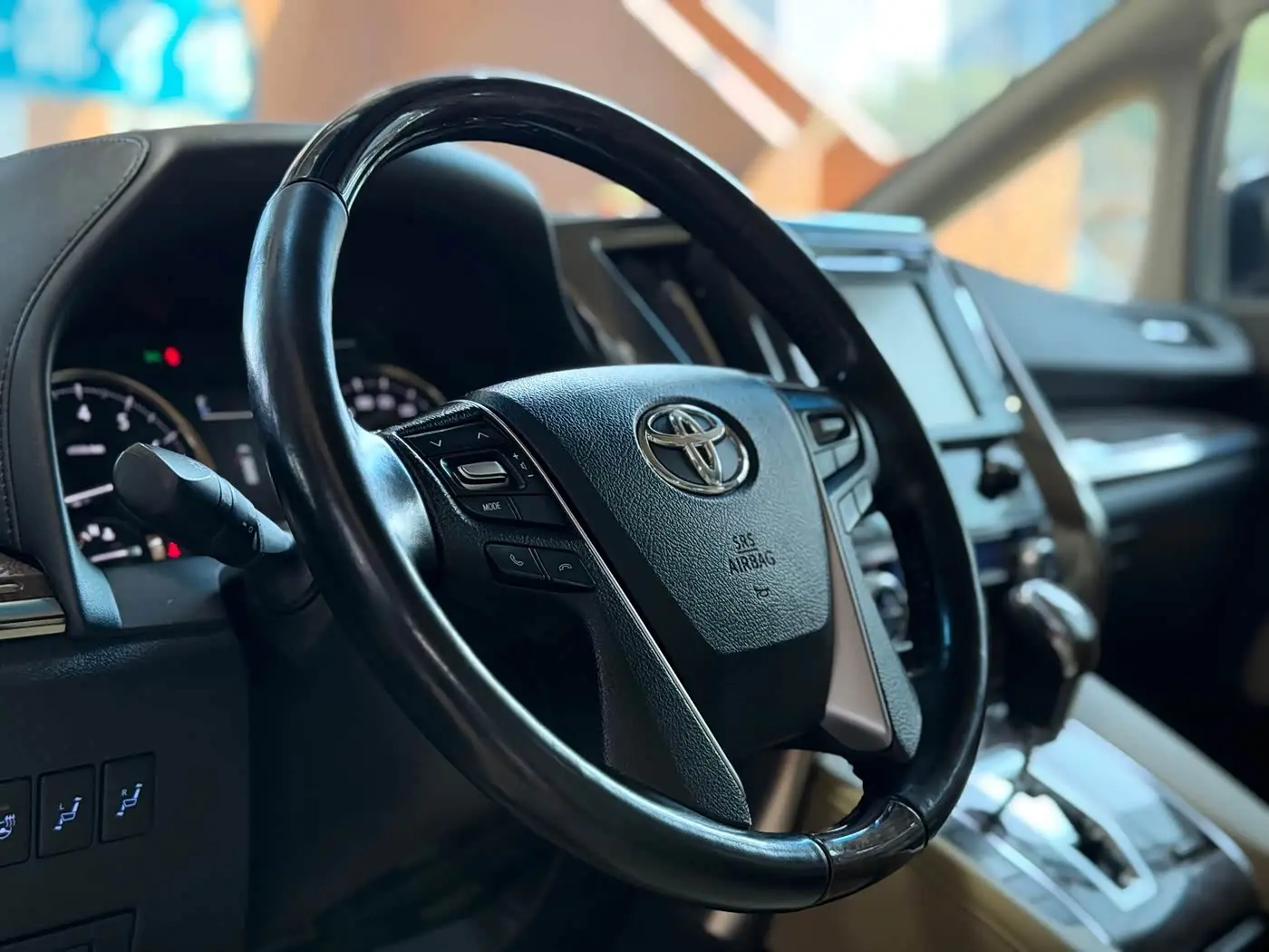 Toyota Alphard 2018 — Şəkil 6/20