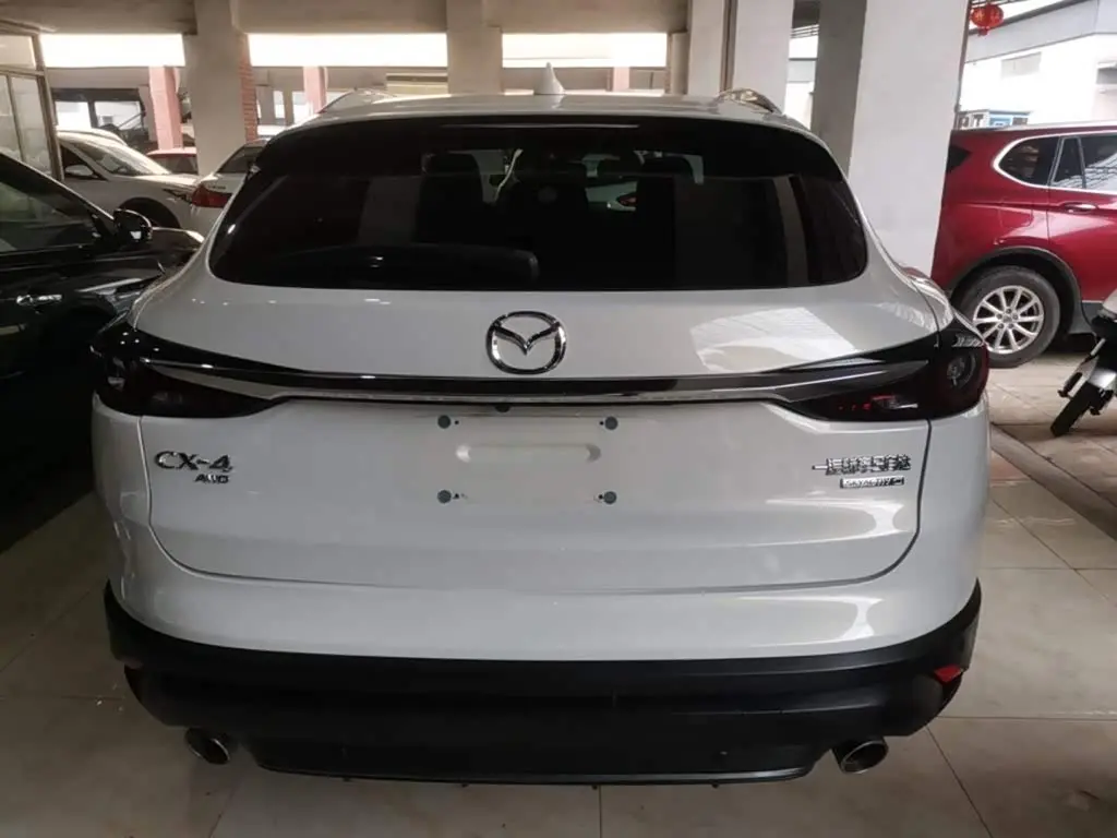 Mazda CX-4 2021 — Photo 6/20