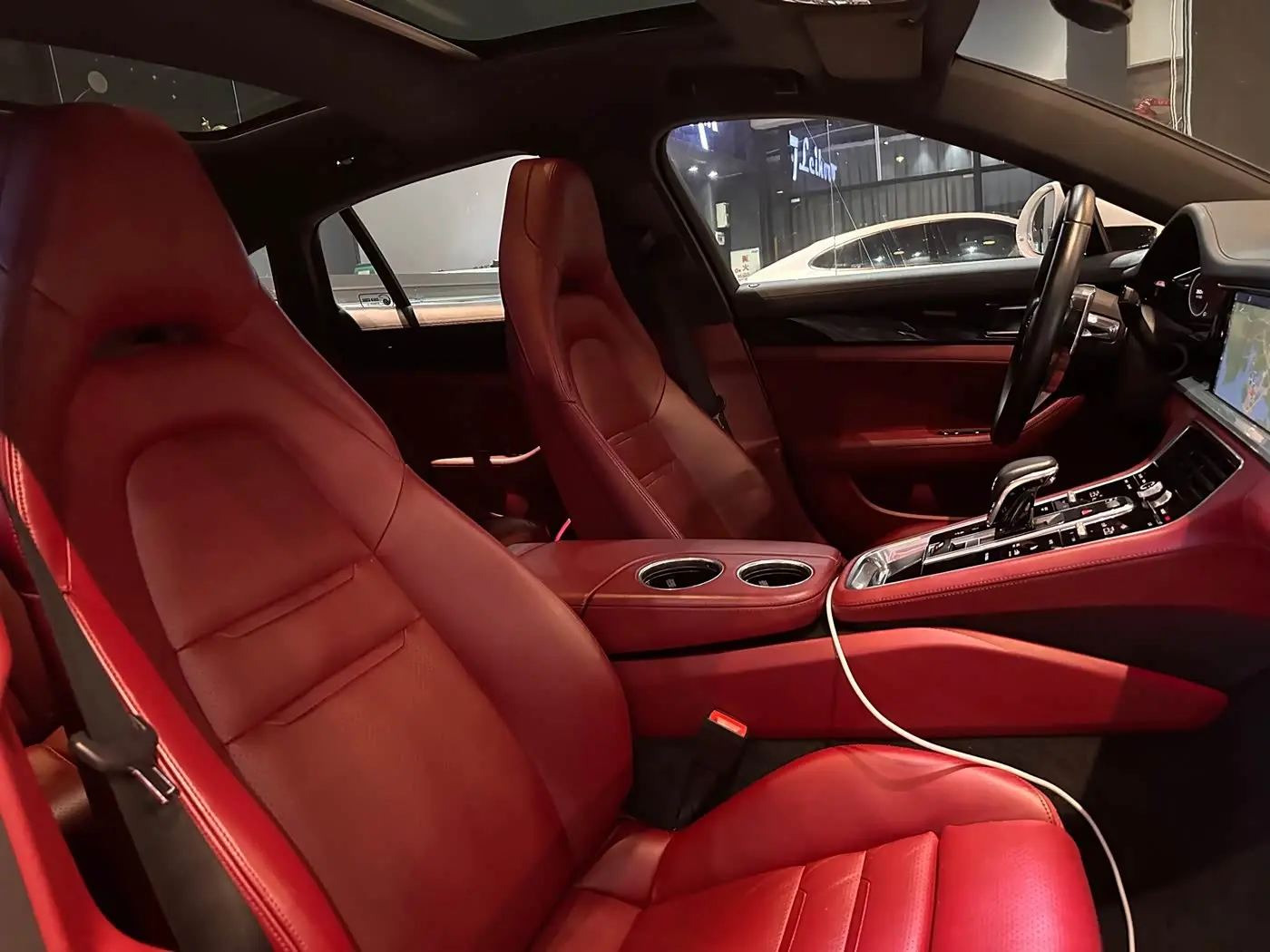 Porsche Panamera 2017 — Şəkil 16/19