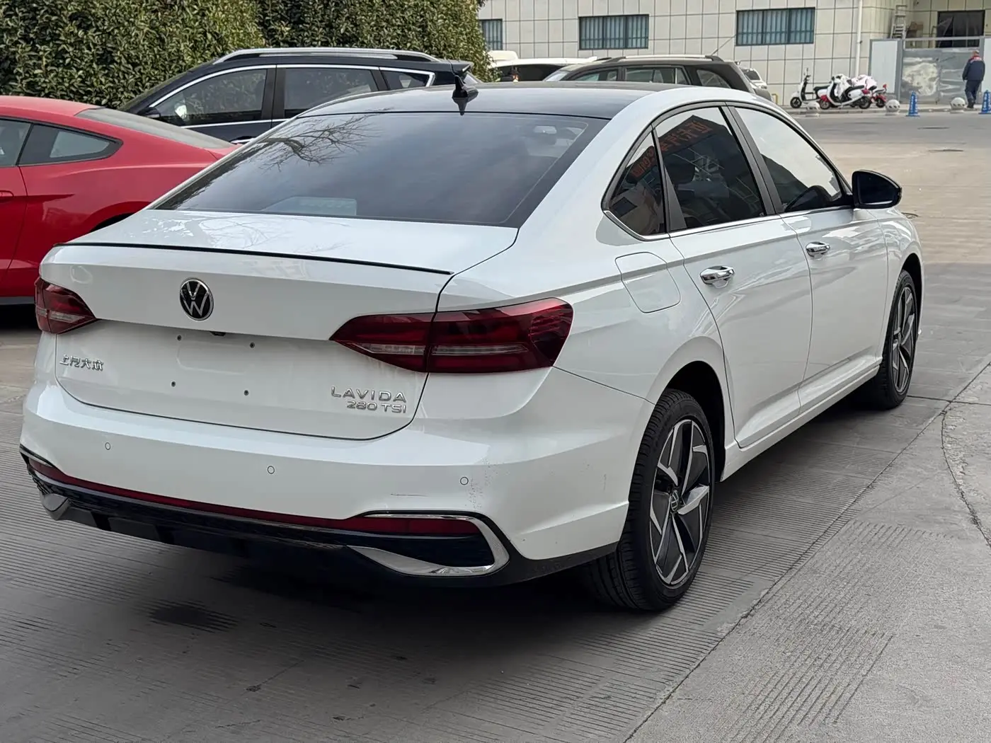 Volkswagen Lavida 2022 — Photo 10/13