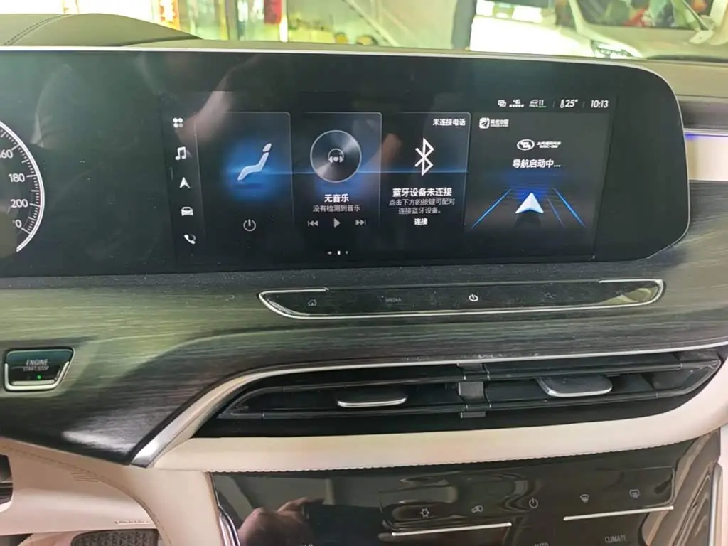 Buick GL8 2022 — ფოტო 13/20