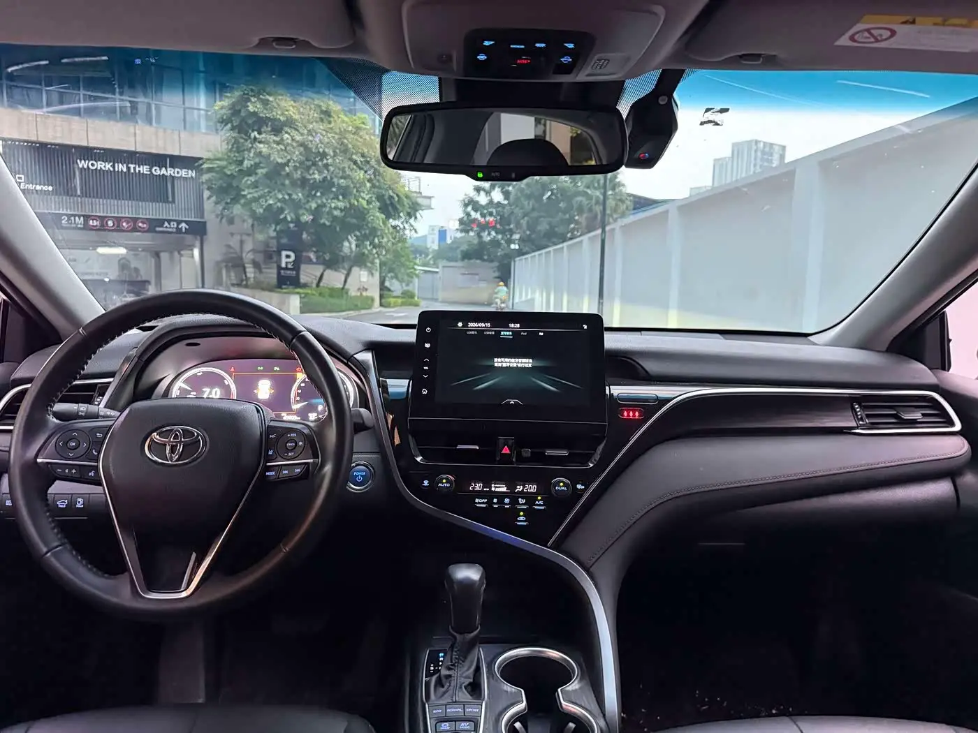 Toyota Camry 2021 — Şəkil 14/18