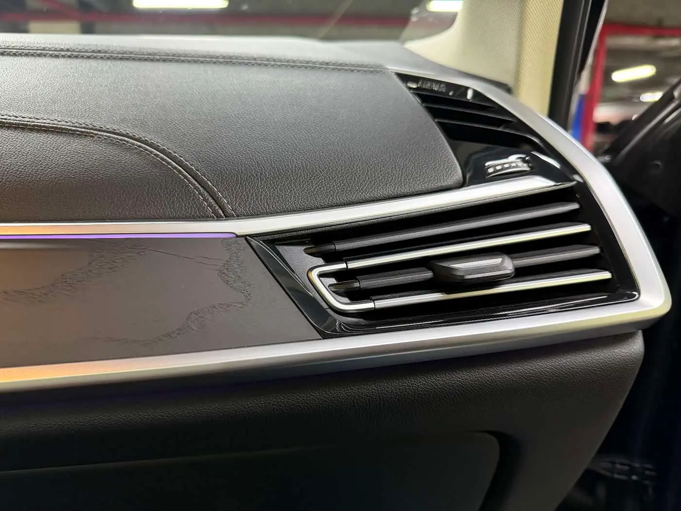BMW X7 2020 — Photo 19/20
