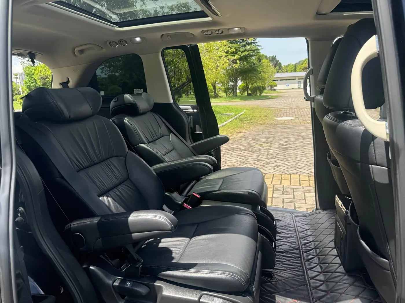 Honda Odyssey 2018 — Photo 10/18
