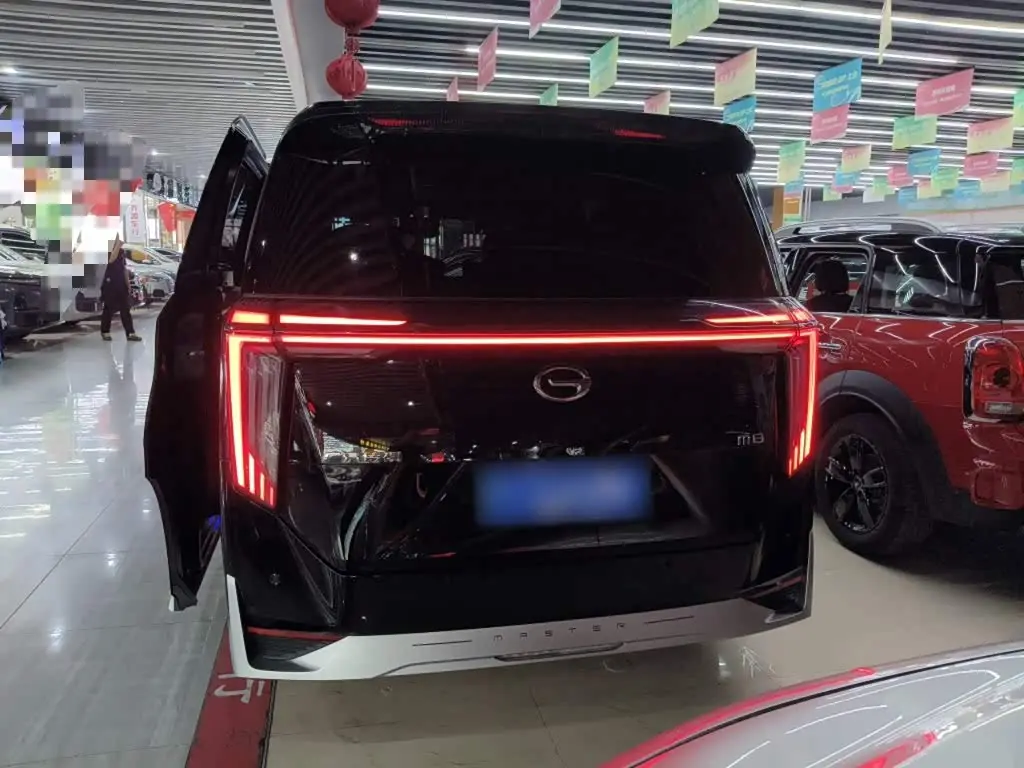 GAC Trumpchi Trumpchi M8 2023 — Şəkil 11/16