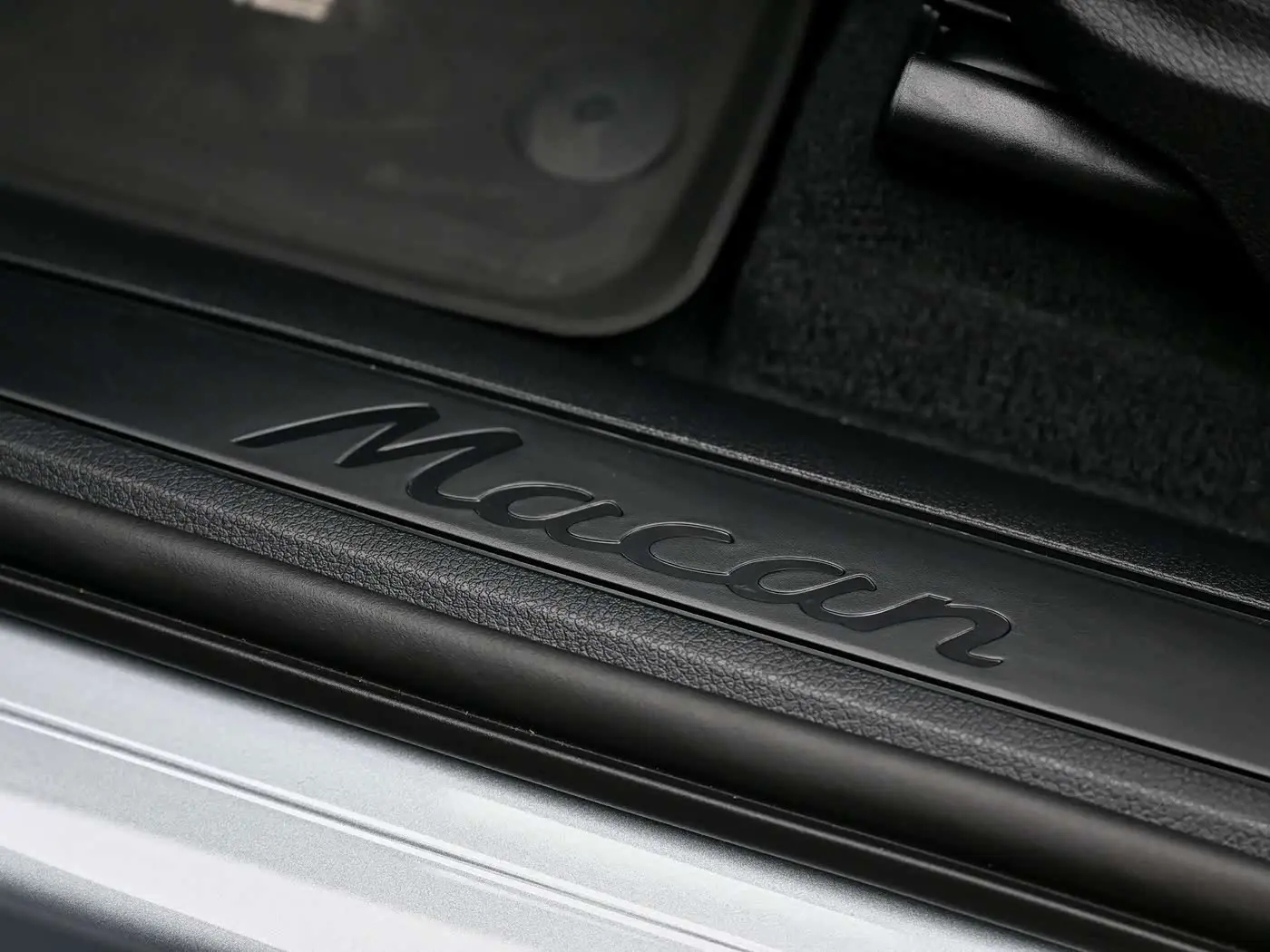 Porsche Macan 2026 — Photo 8/17