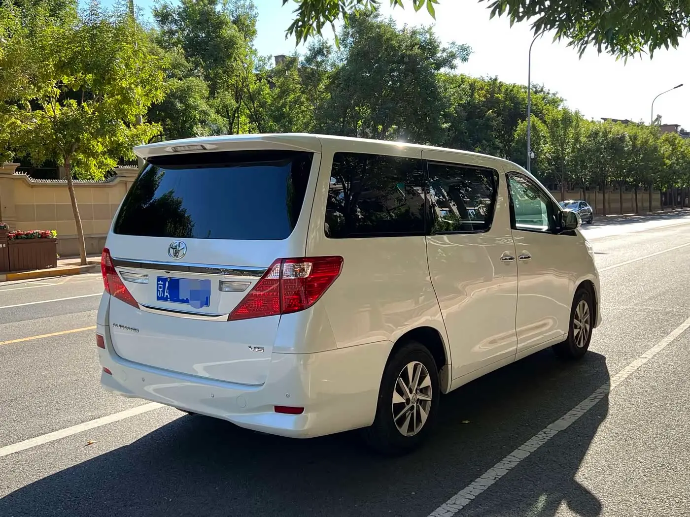 Toyota Alphard 2014 — Photo 9/9