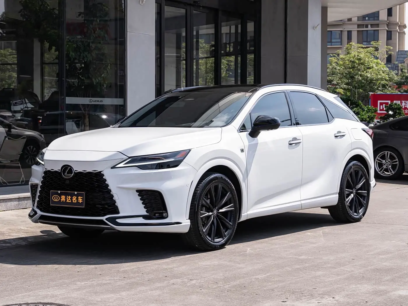 Lexus RX 2025 — Photo 1/20