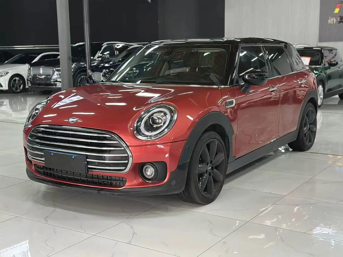 MINI CLUBMAN 2021 — Photo 2/15