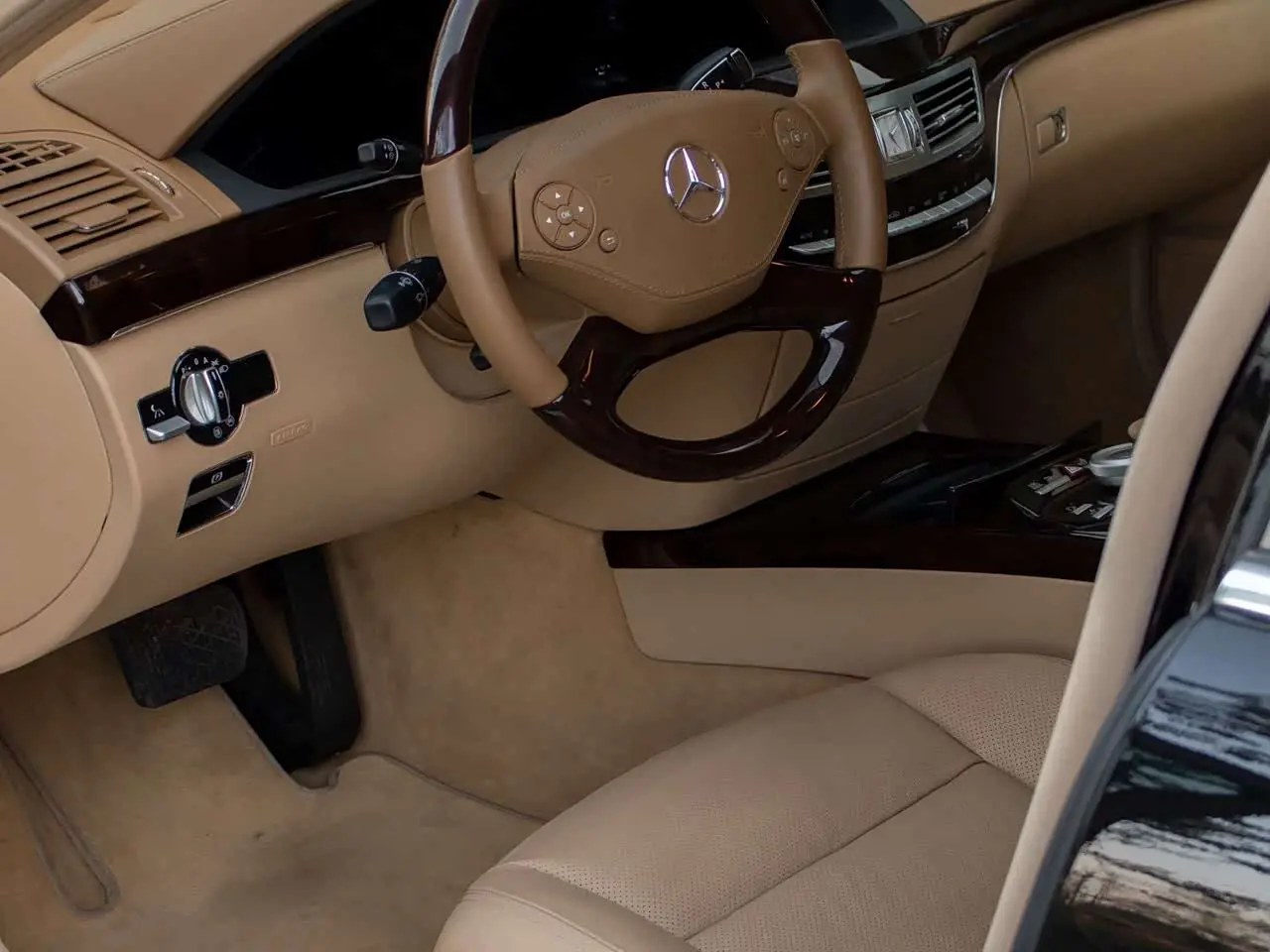 Mercedes-Benz S-Class 2013 — Photo 12/19