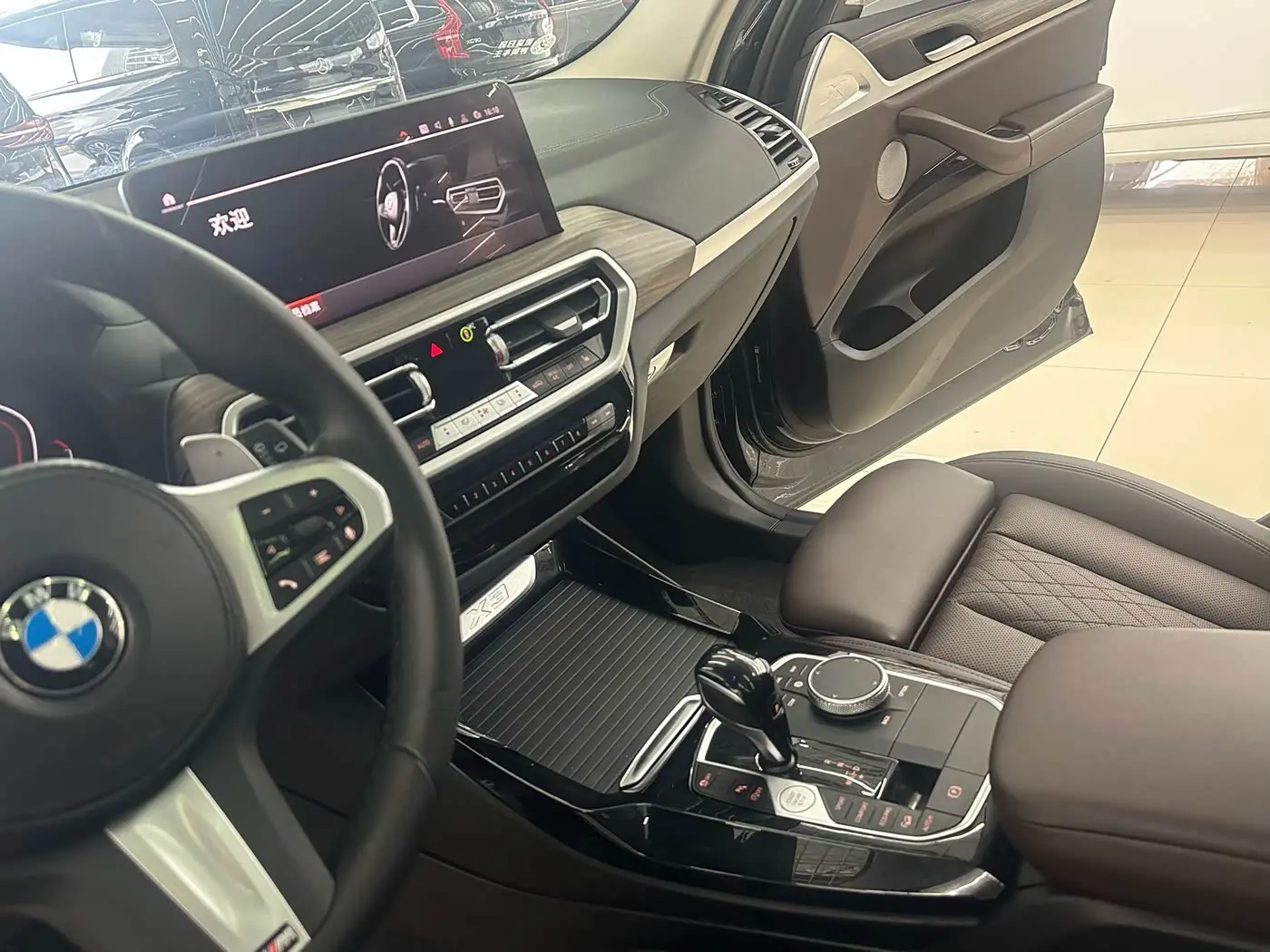 BMW X3 2022 — Photo 16/19