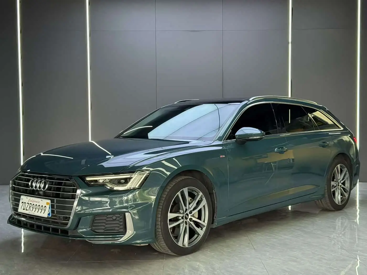 Audi A6 2021 — Фото 1/9