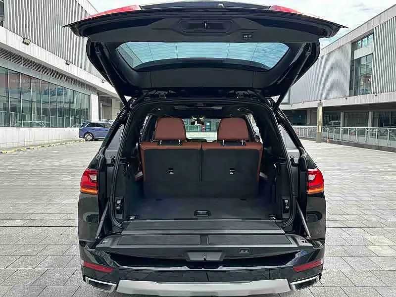 BMW X7 2020 — Photo 13/15