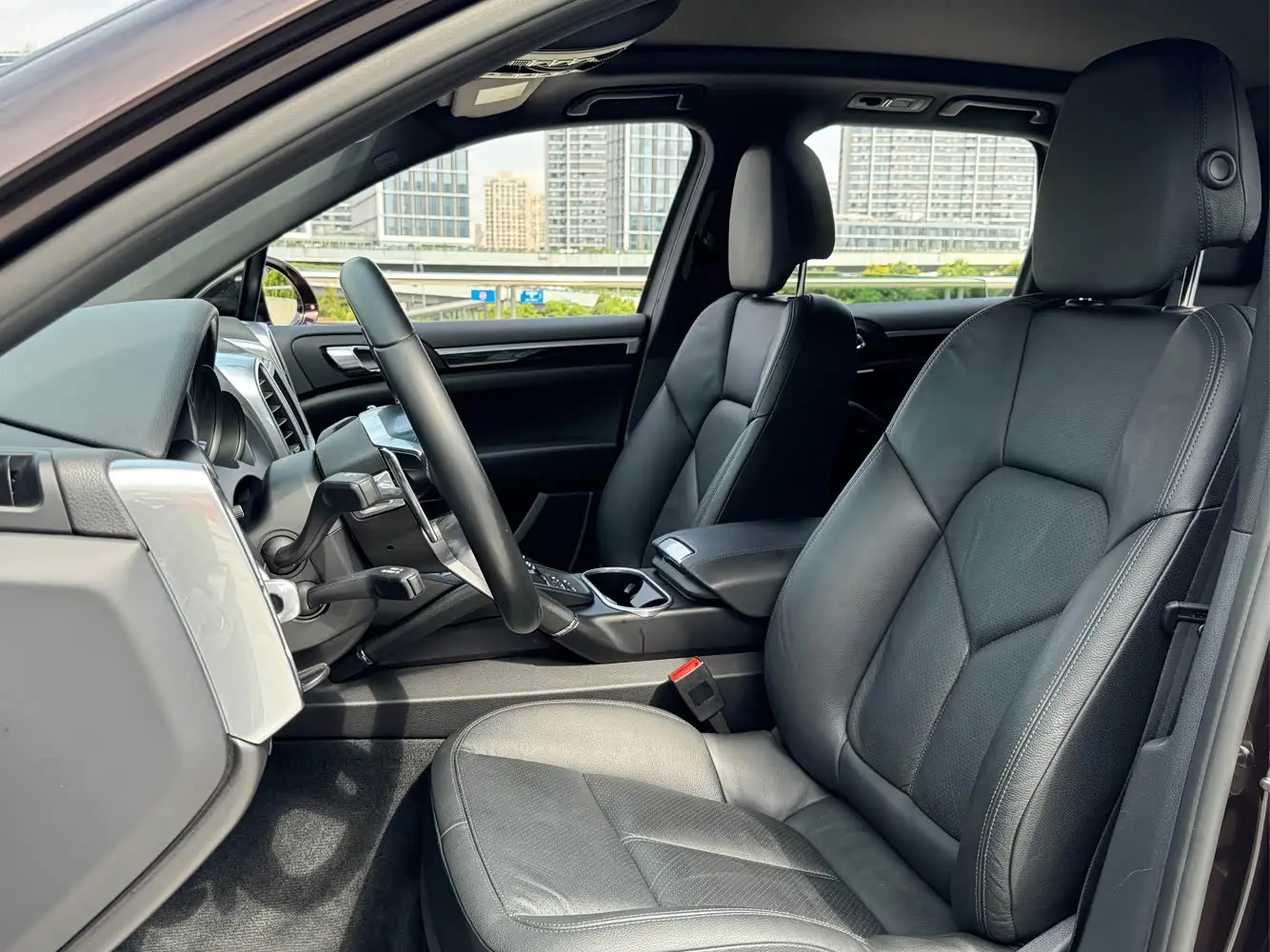 Porsche Cayenne 2016 — Şəkil 13/13