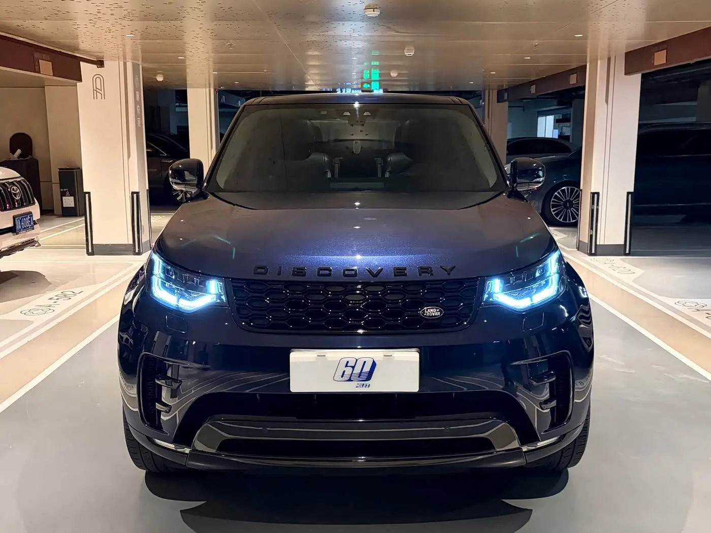 Land Rover Discovery 2018 — Photo 4/20