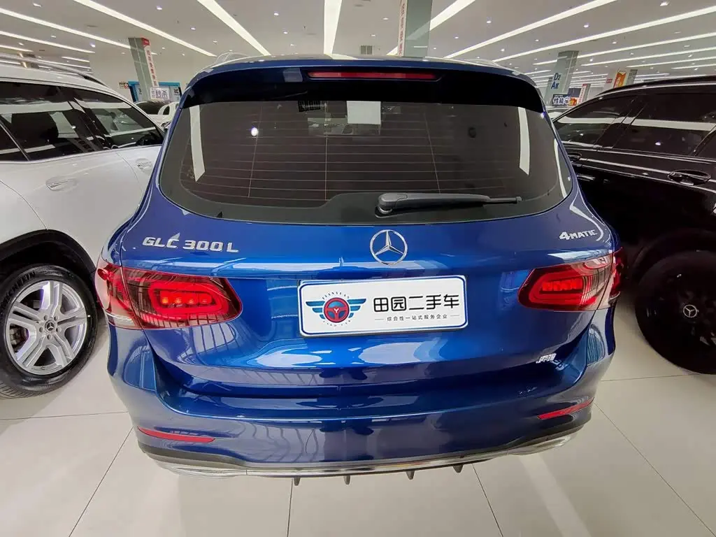 Mercedes-Benz GLC 2019 — Photo 4/11