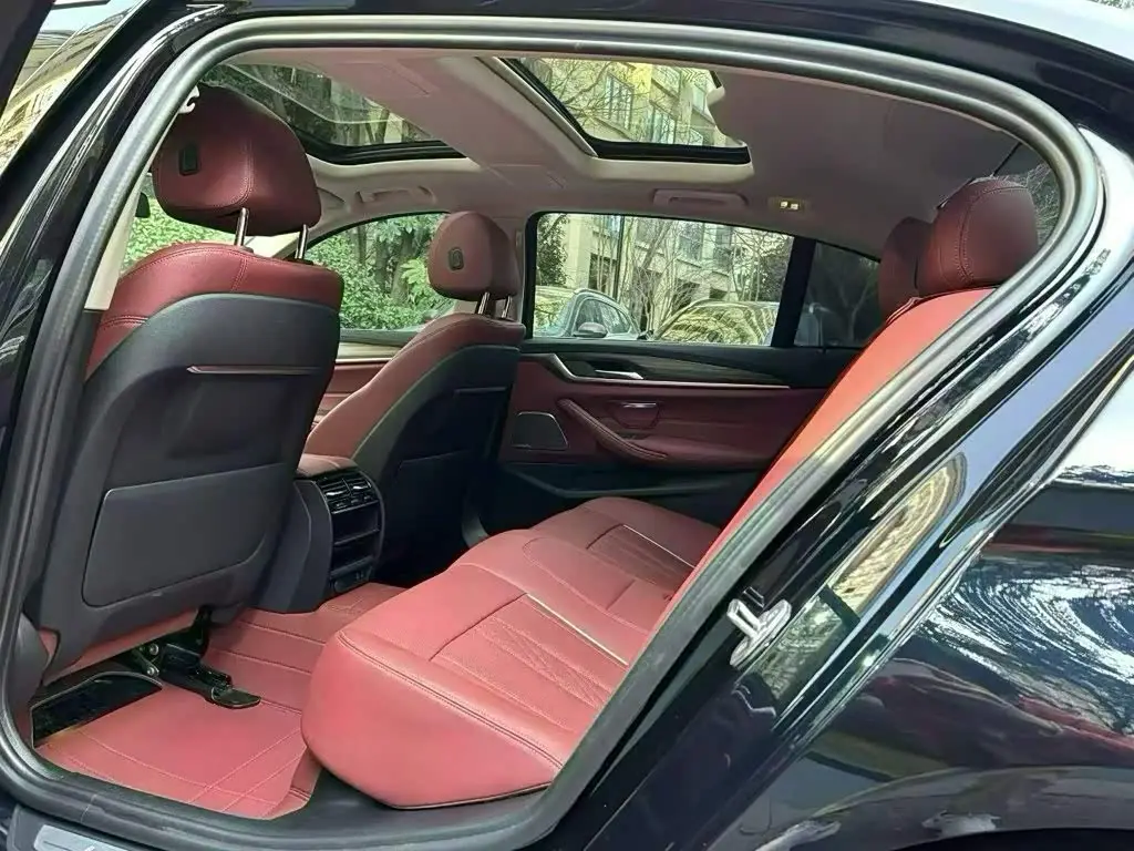 BMW 5 Series 2023 — Şəkil 9/9