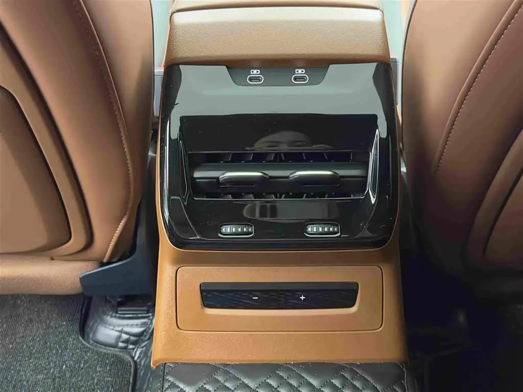 Audi A5L 2026 — Photo 14/17