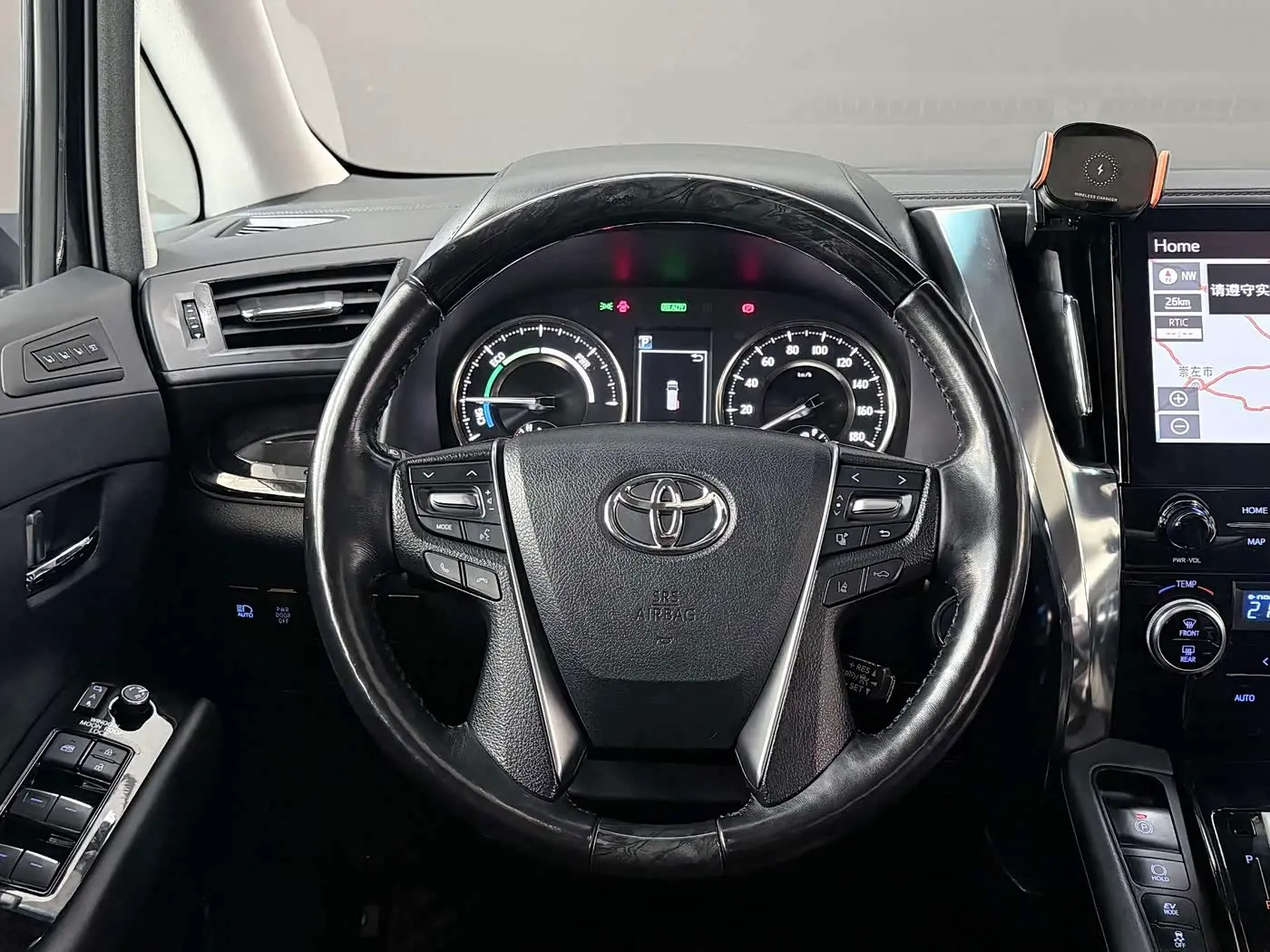Toyota Vellfire 2022 — Photo 13/20