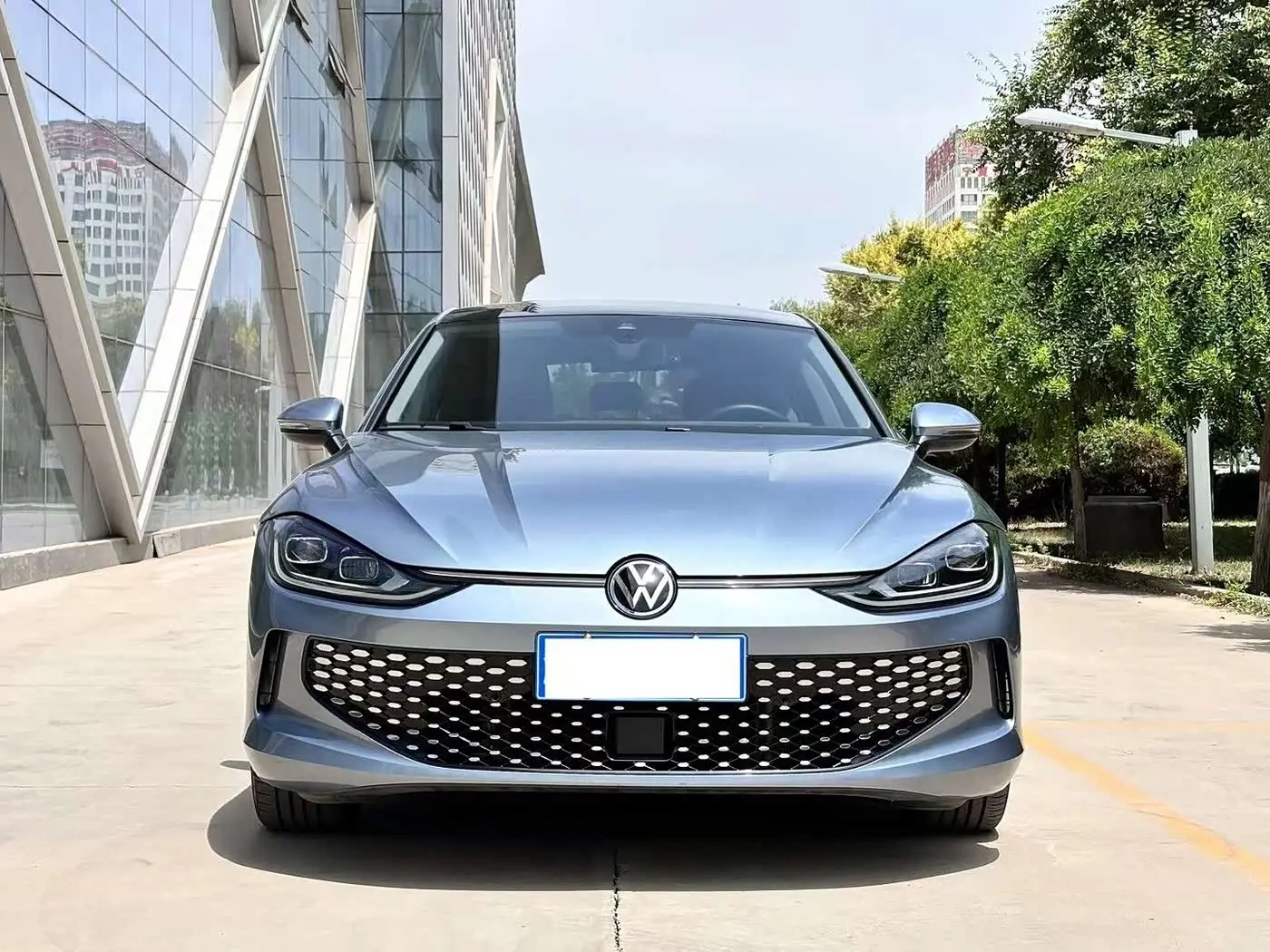 Volkswagen Lamando 2022 — Photo 2/9