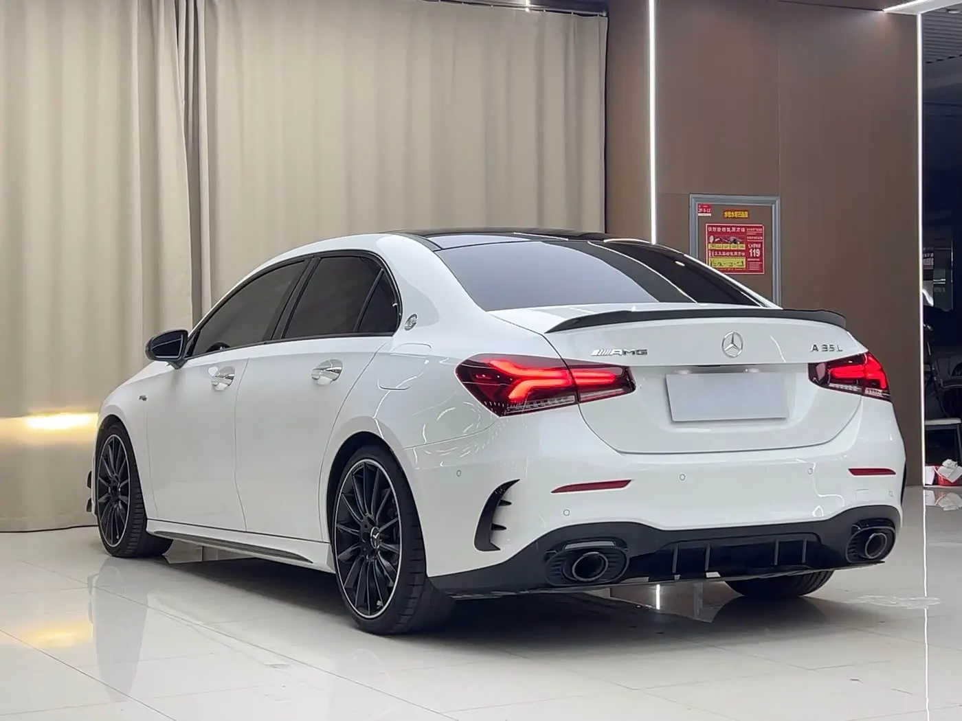 Mercedes-Benz A-Class AMG 2023 — Фото 14/16