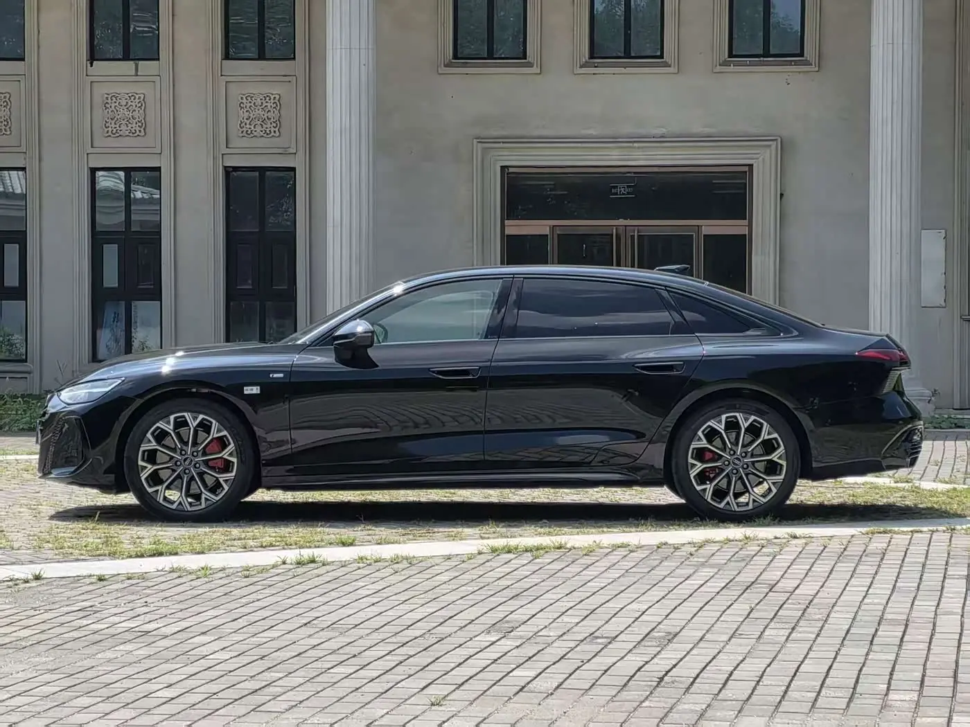 Audi A6L 2026 — Şəkil 3/16