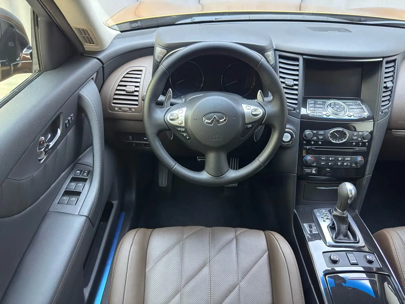 Infiniti FX 2013 — Şəkil 12/18