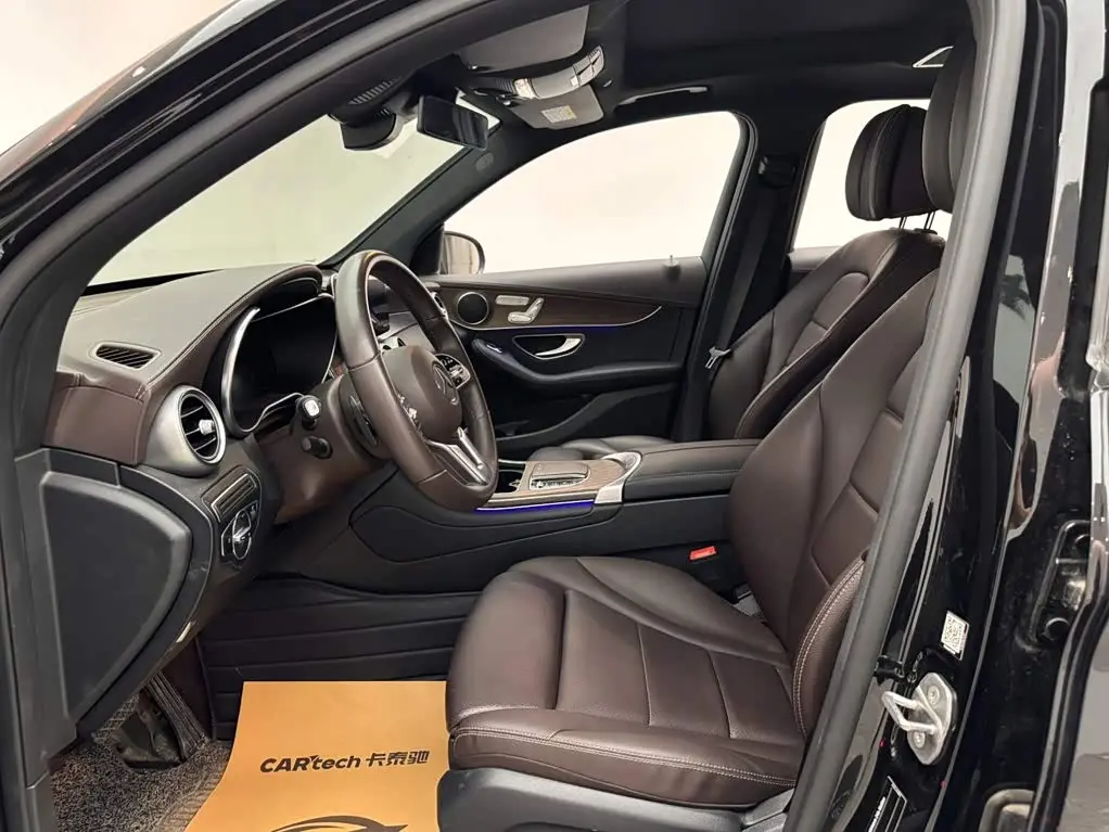 Mercedes-Benz GLC 2022 — Photo 8/16