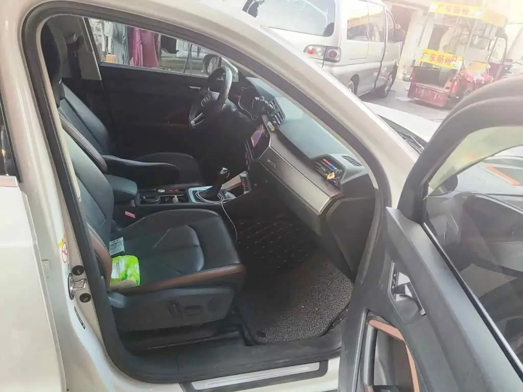 Audi Q3 2023 — Photo 12/12