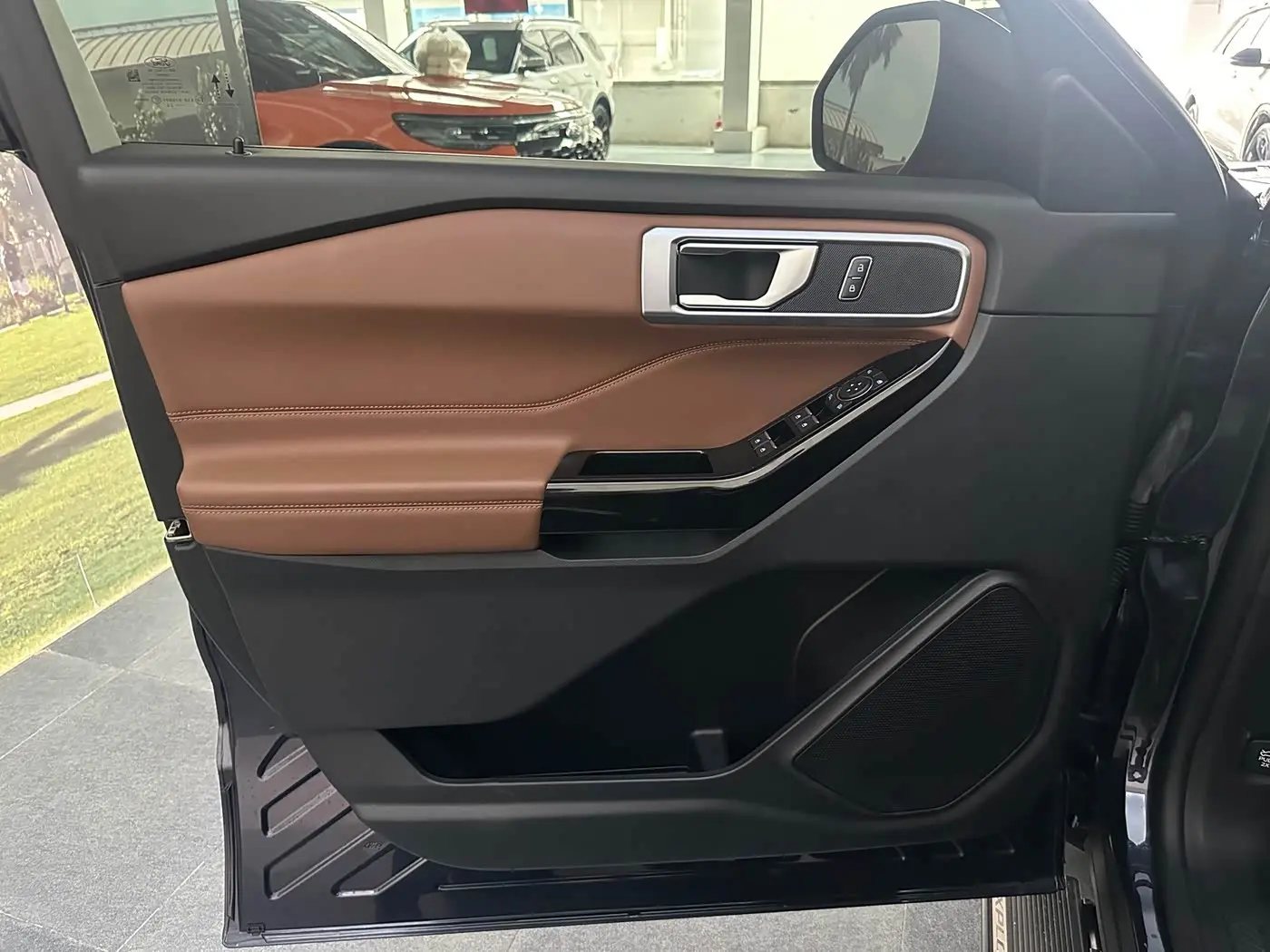 Ford Explorer 2023 — Şəkil 7/20