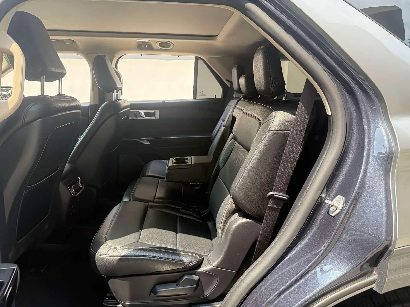 Ford Explorer 2020 — Şəkil 14/20