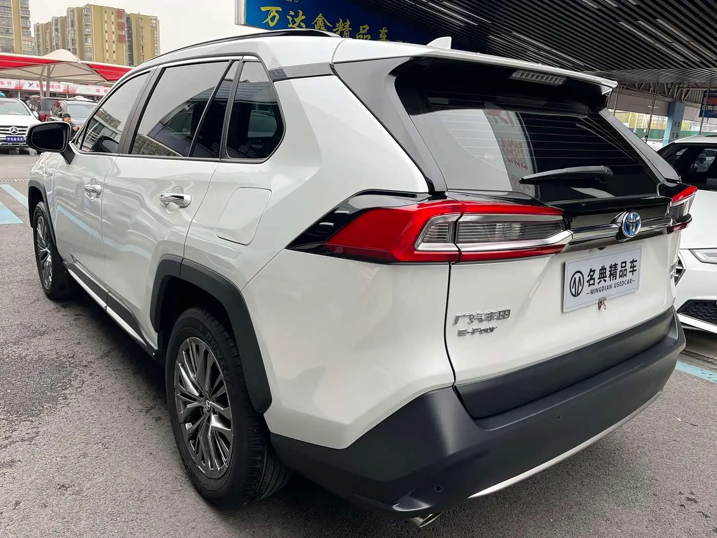 Toyota Wildlander 2023 — Photo 19/20