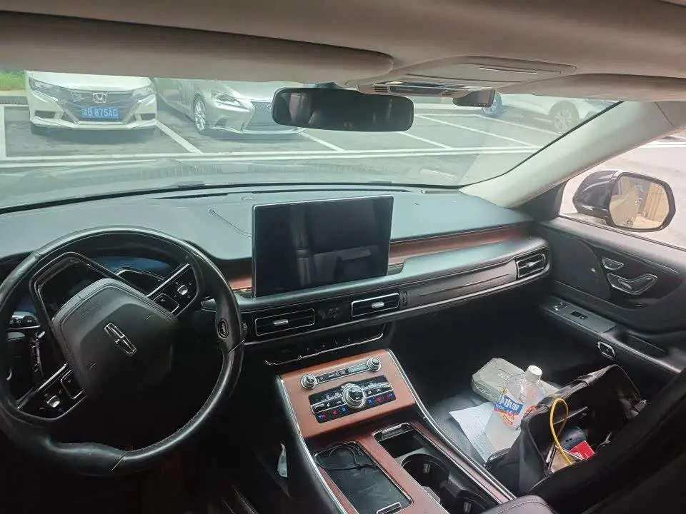 Lincoln Aviator 2021 — Photo 5/9