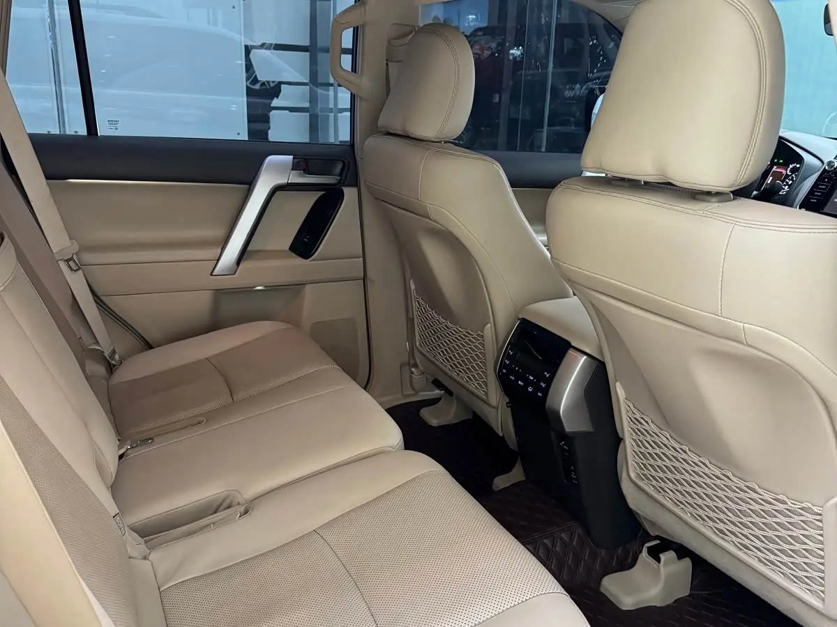 Toyota Prado 2018 — Şəkil 11/15