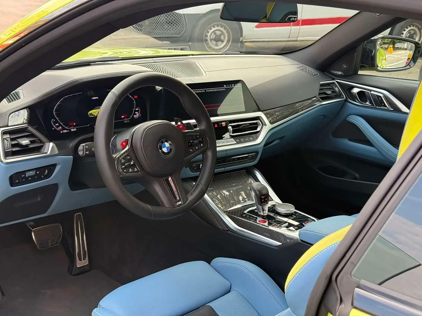 BMW M4 2022 — Photo 6/9
