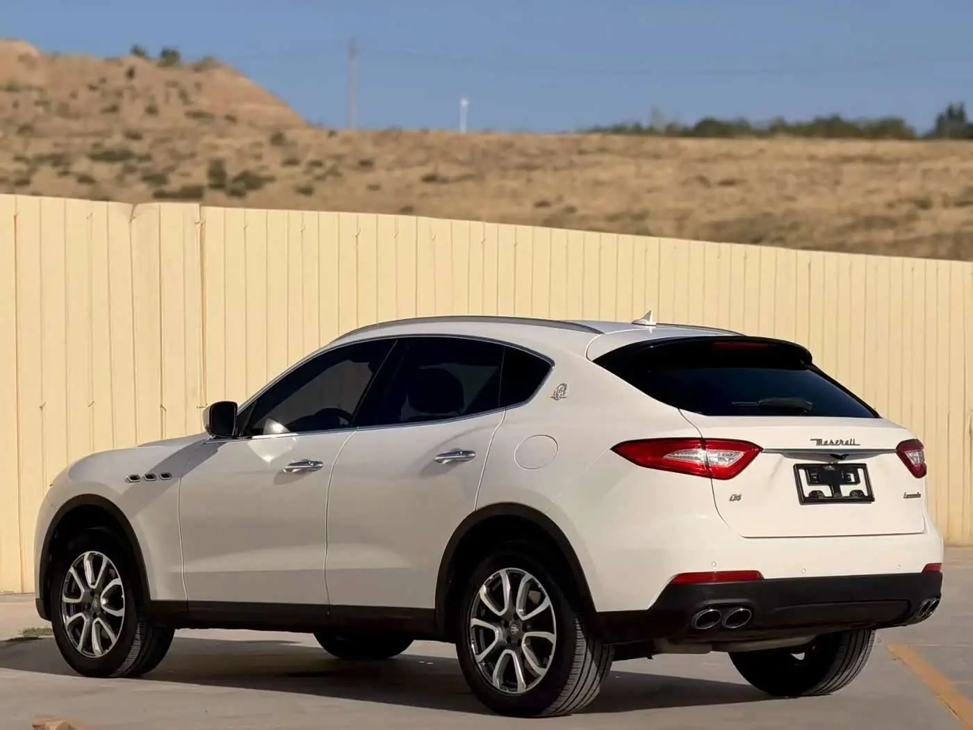 Maserati Levante 2018 — Şəkil 6/9