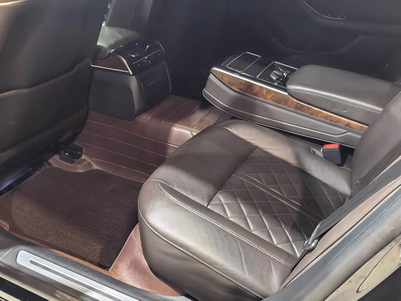 Audi A8 2021 — Photo 9/10